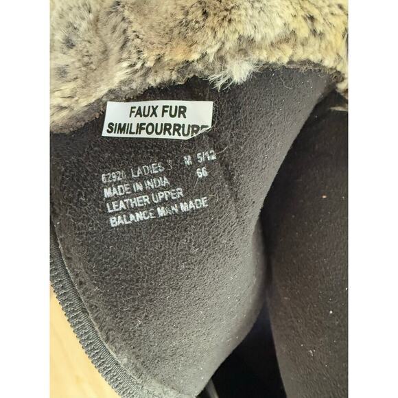 Clark’s Sheba Ayer Fur Cuff Suede Boots Womens Size 7 - Picture 12 of 12